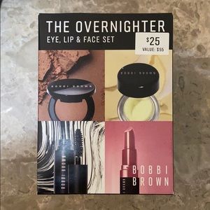 Bobbi Brown overnighter set. NWT
